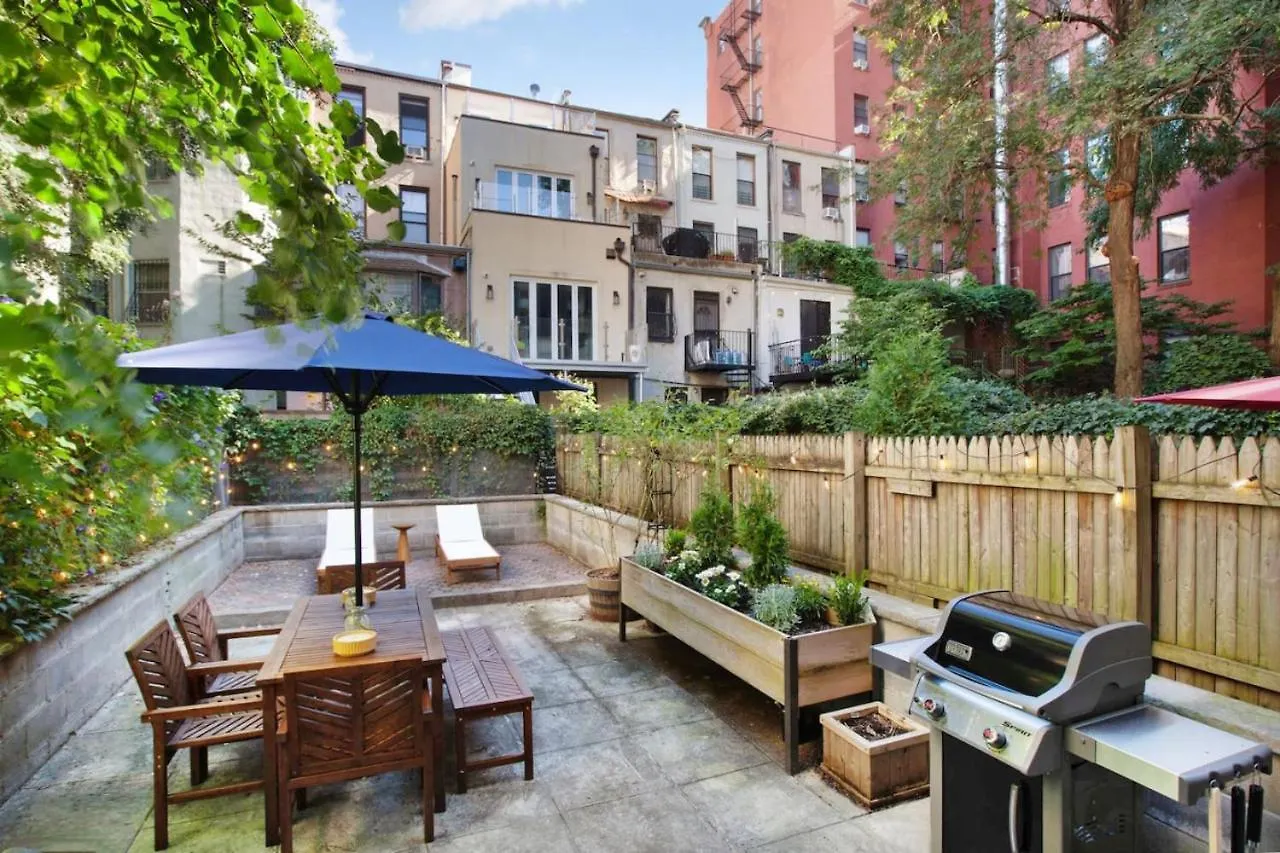 Charming Central Park Townhome نيو يورك الولايات المتحدة الأمريكية