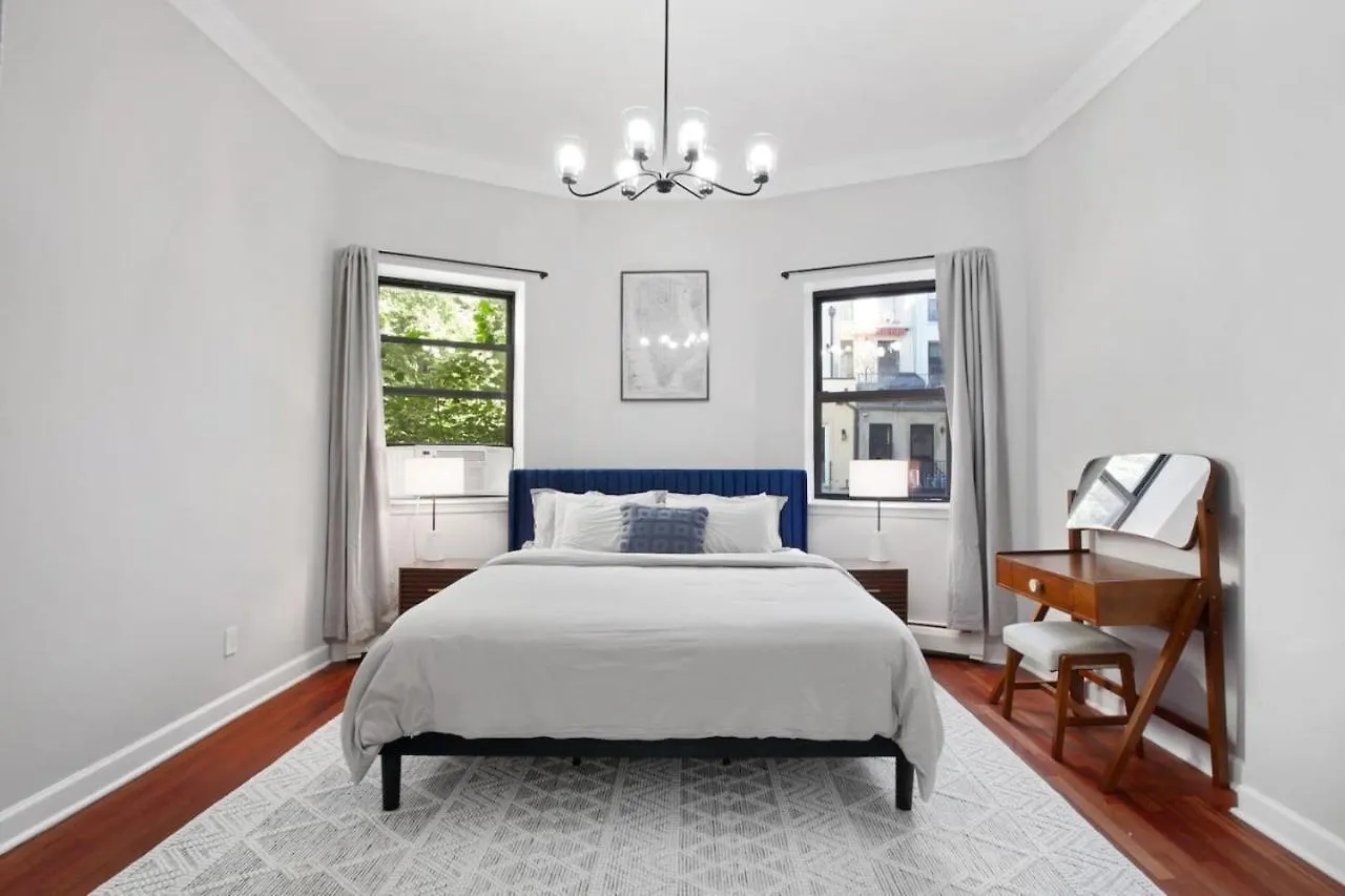 Charming Central Park Townhome New York Holiday home